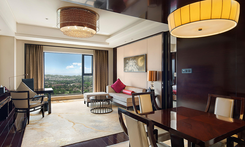 成都保利公園冠假日酒店